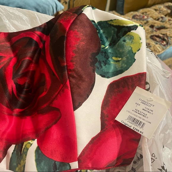 Davids bridal  Prom dress size 1-2-4-7-8-9 - Picture 2 of 5